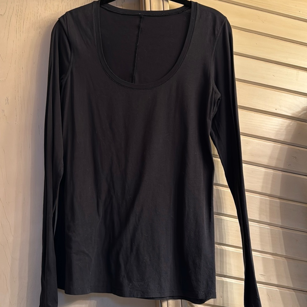 Lululemon scoop neck long sleeve tee